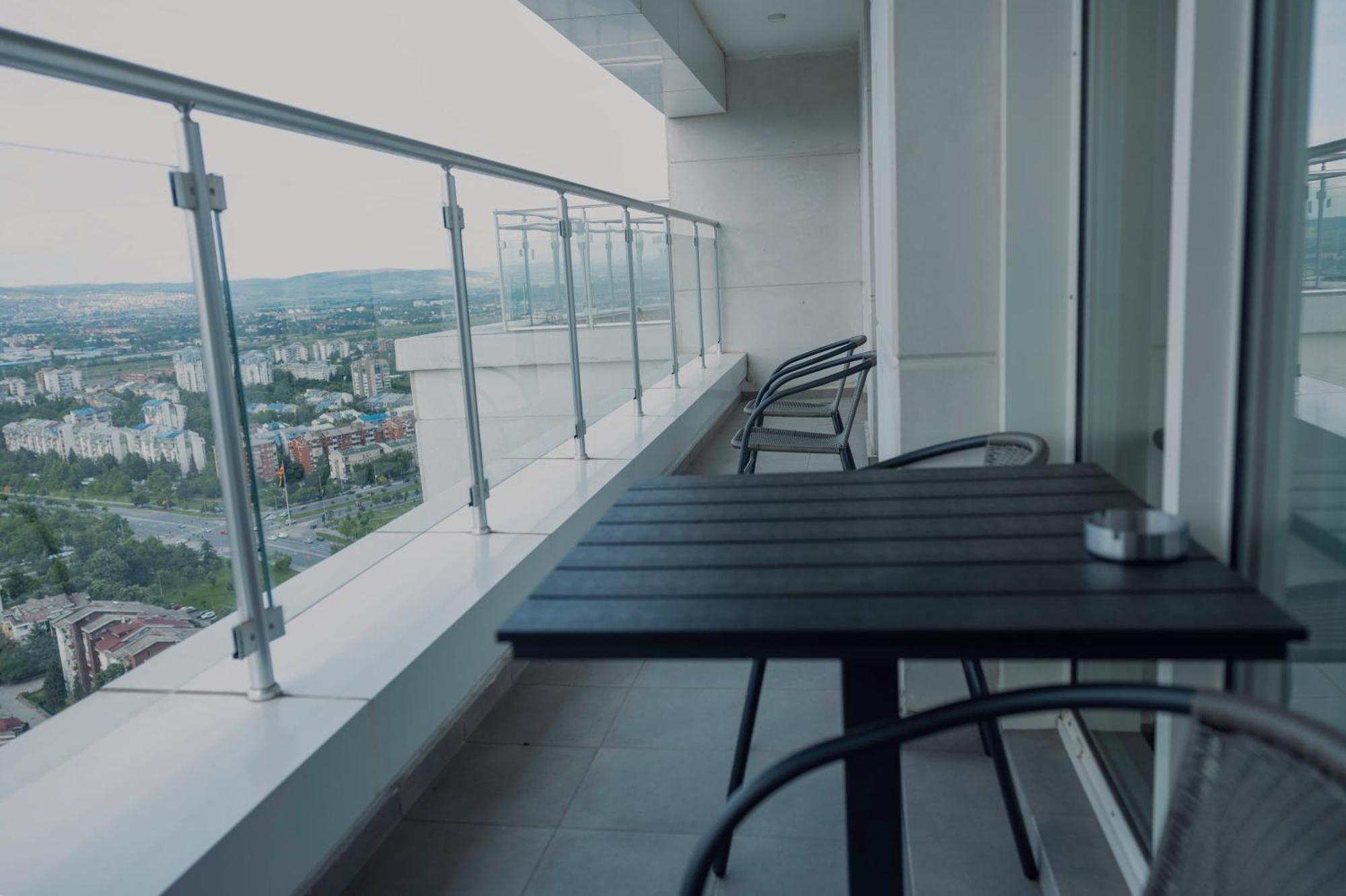 33Rd Floor Twin Apartments In Cevahir Sky City Complex With Pool, Spa, Fitness And Parking Included In Price Skopje Exterior photo