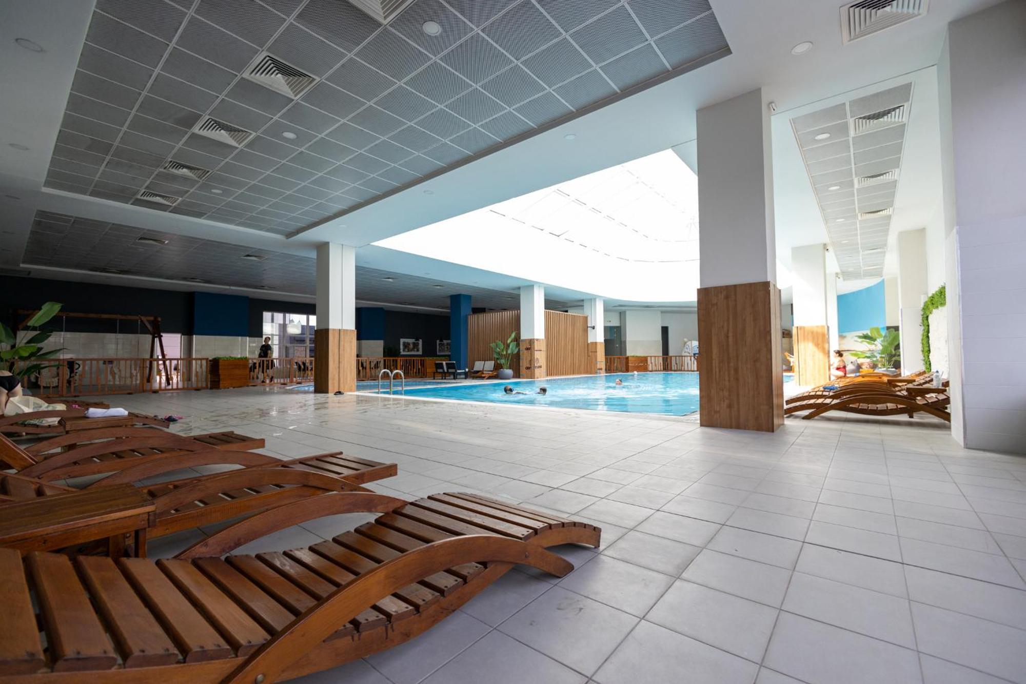 33Rd Floor Twin Apartments In Cevahir Sky City Complex With Pool, Spa, Fitness And Parking Included In Price Skopje Exterior photo